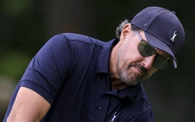 打球が観客の頭部直撃　“最後”の全米OPだったミケルソンに英紙「忘れたいほど悲惨」