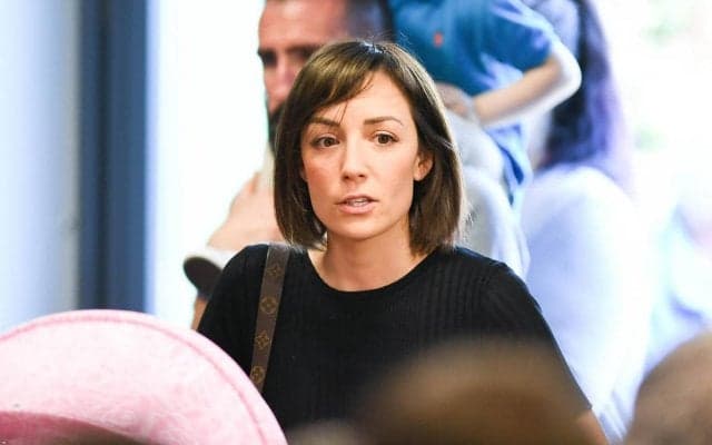 イニエスタの妻アンナさん、京都・伏見稲荷大社でツーショット公開「人生のパートナー」