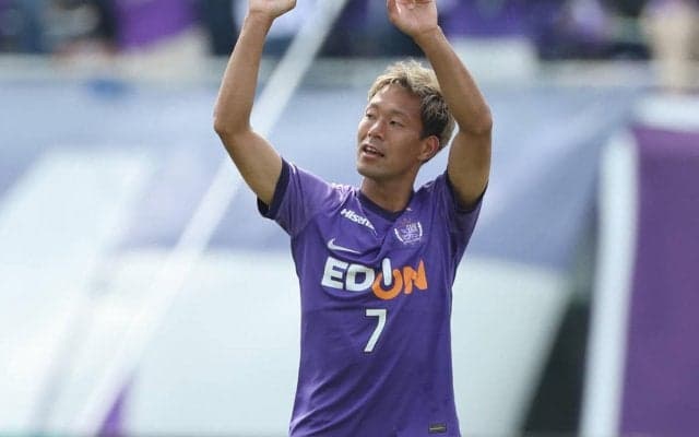 「ゲームみたい」“レフティーモンスター”野津田岳人のワールドクラスの一撃に話題沸騰「エグすぎる」