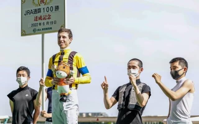 D.レーン騎手がJRA通算100勝達成　「毎回、日本を楽しみにしています」