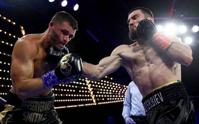 2Rダウン4度の衝撃TKO　18勝KO率100％王者に米記者驚愕「PFPは誰と入れ替わるのか」