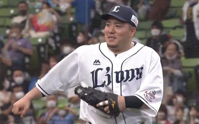 マウンドへ向かう山川の「いや近寄り方よ」　異常にぎこちない「不思議なダンス」