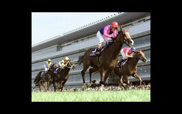 「ウマ娘」でもおとなしい性格のメイショウドトウ。宝塚記念で思い出すテイエムオペラオーとの執念の対決