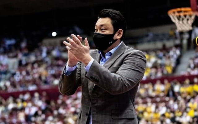 宇都宮ブレックス、リーグ制覇に導いた安齋竜三HCが退任「本当に大好きで大切なチーム」