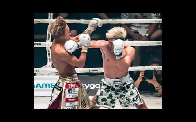 内山高志が絶賛する、武尊を退けた那須川天心のジャブと距離感。ボクシング転向後も「活躍する可能性は十分にある」