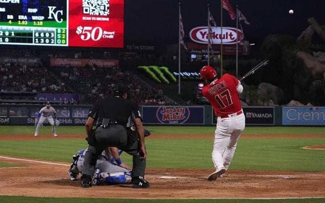 【MLB】大谷翔平は「ボールを跡形もなく破壊した」　打った瞬間の驚速179キロ弾に米記者も興奮