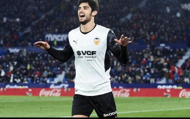 戦力増強に動くローマ、本人も移籍望むバレンシアのゲデス獲得に関心か