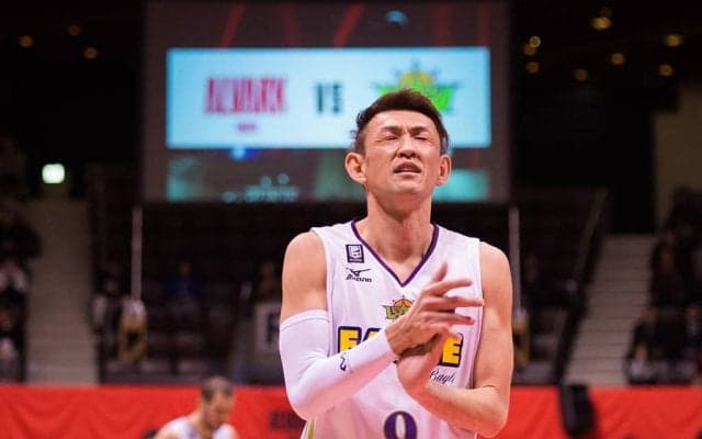 【Bリーグ】稀代のスコアラー折茂武彦さん、コートを去る　その「かまってちゃん」の素顔を後輩たちが暴露