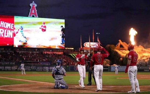 大谷翔平、特大3ランですぐさま見せた“確信の仕草”に米記者注目「彼は知っていた」
