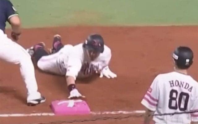 審判すら分からずキョロキョロ…100万再生突破の“走者騙し討ち”は「初めて見たわ」