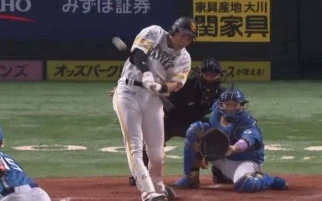 投手も驚きガックリ…　鷹柳田、理解不能の“変態弾”は「何であれ入るの？」