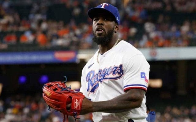 【MLB】全く垂れない“爆肩送球”が「信じられない」　本塁5m前で悠々アウトの「レーザー」