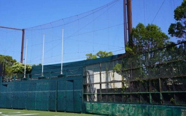 旧・川崎球場の照明塔に灯がともった…設置から68年、撤去決まった球史の“証人”