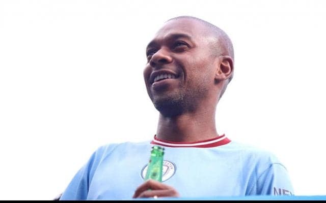 シティ退団のフェルナンジーニョ、プロデビューのアトレチコ・パラナエンセに17年ぶり復帰へ！