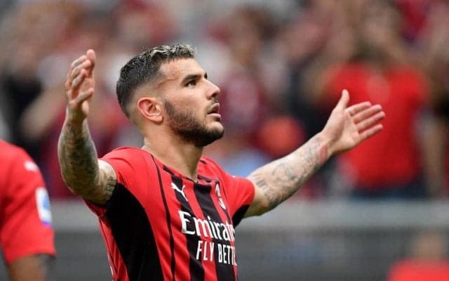 「衝撃の90m独走弾」!セリエAのシーズンベストゴールが決定…ミランDFの「両陣ボックス直通」ゴラッソが受賞