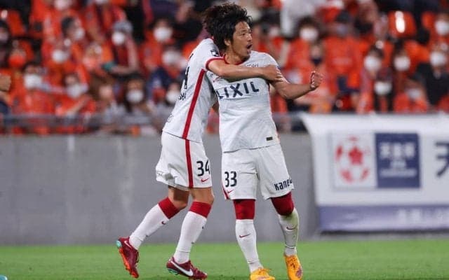 元日本代表FW鈴木隆行氏の｢伝説ゴールを彷彿｣!? 鹿島MF仲間隼斗が名古屋戦で決めた「”これぞ”の執念の先制弾｣