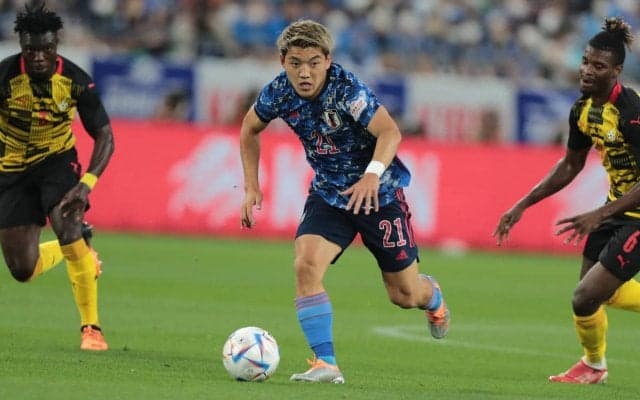 堂安律がお笑い界のレジェンド・明石家さんまと会食「貴重なショットありがとう」