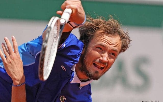 ウィンブルドン欠場のメドベデフ、ゴルフの写真と共に「芝生からは離れられない(笑)」と投稿