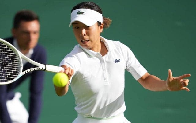 本玉真唯がグランドスラム初白星! 世界53位タウソンが第1セット途中で棄権「あのような状況でも、勝てたことはとてもうれしい」[ウィンブルドン]