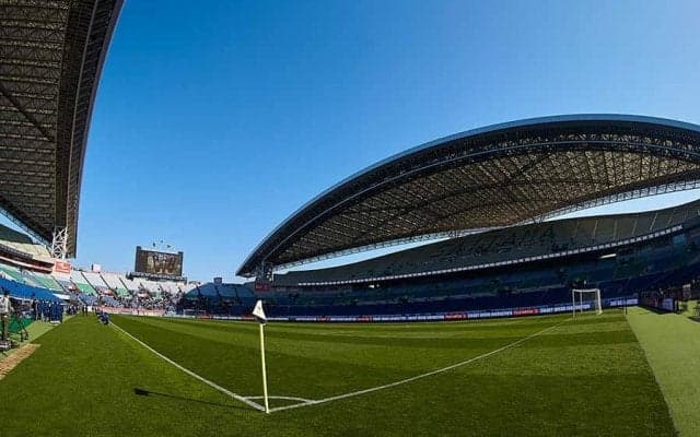 「日本の恥」と抗議殺到　劣悪だった埼スタの芝、日韓W杯へ一変させた裏方の奮闘