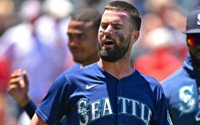 大乱闘エンゼルス戦、退場選手に即日配達された珍プレゼントが米話題「心温まるお話」