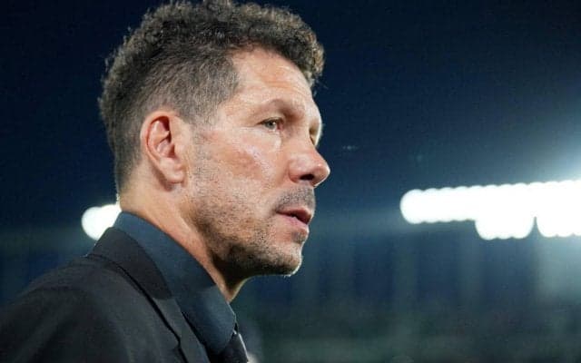 何かがおかしい…シメオネ親子が“チェス”で真剣勝負もその盤面に騒然「これもう負けてない？」