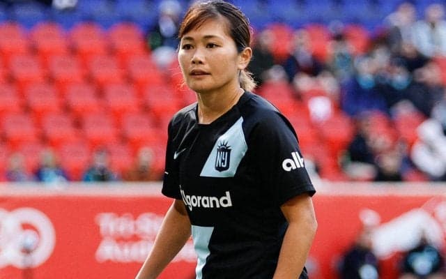 元なでしこMF川澄奈穂美が虹アフロでパレード参加「イメージは大阪」