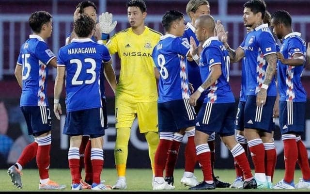 「横浜優勝」DeNAとのコラボで横浜FMの選手がハマスタに！「野球好きメンバーかな？」