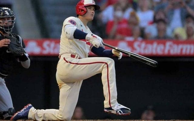 【MLB】大谷翔平、腰の違和感が再発？　フルスイングで気にする仕草も軽傷強調「大丈夫」