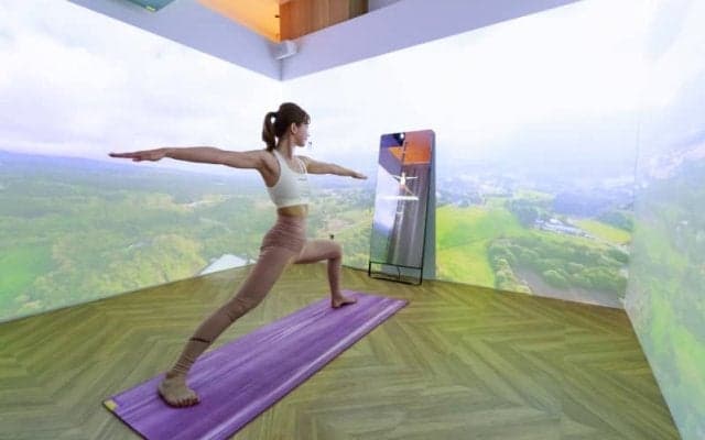 「異空間で運動してる気分」。4代目バチェラー・黄 皓氏も推す“近未来フィットネス”はコレだ｜現場突入！編集部レポ