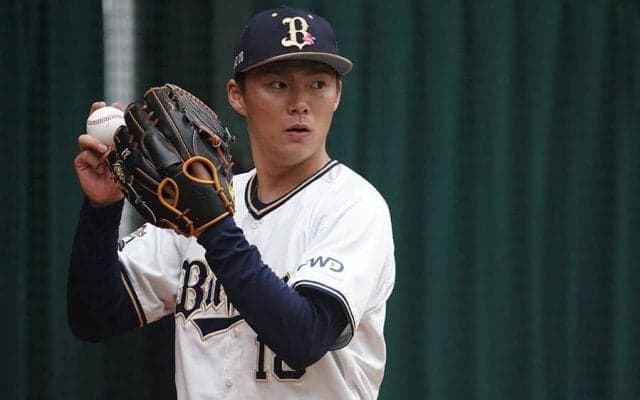 山本由伸の高速魔球が「手前まで軌道一緒」　“ほぼ捕手目線”で分かる衝撃「迫力ヤバ」