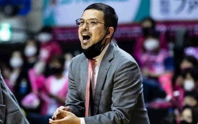 秋田ノーザンハピネッツ、前田顕蔵HCの続投を発表「優勝を目指せる集団になれるよう…」