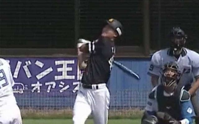 ギータ2世が“変態スイング”で特大弾　ソフトバンクの2年目20歳に大注目