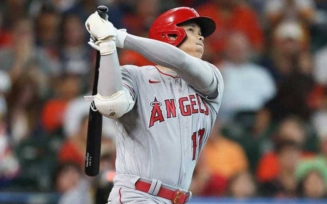 「鳥だ！飛行機だ！オオタニだ！」　大谷翔平、米国でスーパーマンに例えられた特大18号