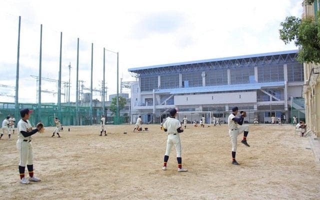 【高校野球】“日本一小さなグラウンド”から目指す甲子園　選抜王者・大阪桐蔭を苦しめた新星とは？