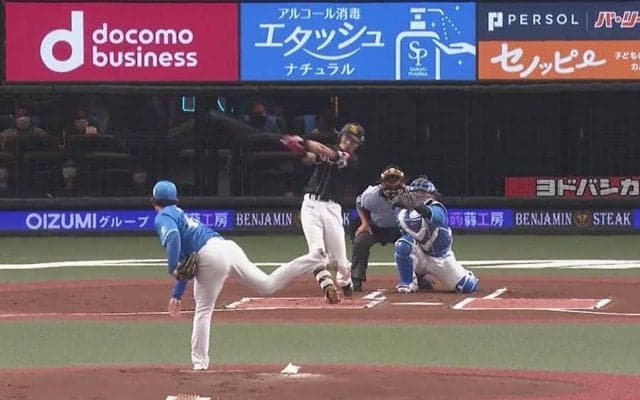 覚醒した周東の「弾道えぐいなぁ」　軽々とスタンド中段「アーチストすぎるわ」