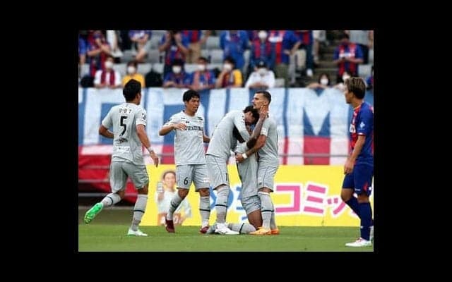 アビスパ福岡が打って出た大胆な策。「２年目のジンクス」を打破できるのか