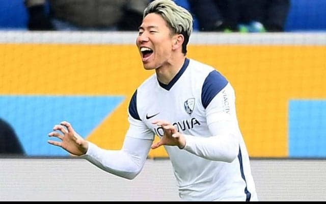 「全員ムッキムキ」7人兄弟の浅野拓磨が弟たちとの“筋肉ショット”披露！半裸×グラサン姿に「リアル刃牙」