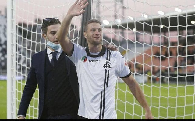 1部残留のスペツィア、イタリア人MFサーラとの契約を2024年まで延長