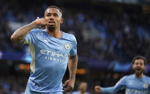 アーセナル加入のジェズスの「ベストポジション 」は!? 「日本代表・冨安との関係性」「背番号10との共存で増えるオプション」… ブラジル代表FWの｢起用法｣ と｢プレースタイル｣ 解説