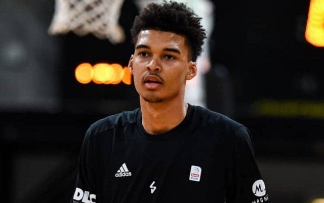 2023年のドラフト1位候補、ビクター・ウェンバンヤマがフランスのチームと2年契約を締結