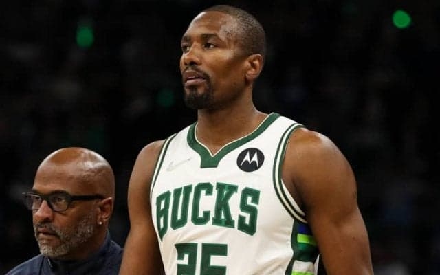 ベテランビッグマンのサージ・イバカ、バックスと単年契約を締結か