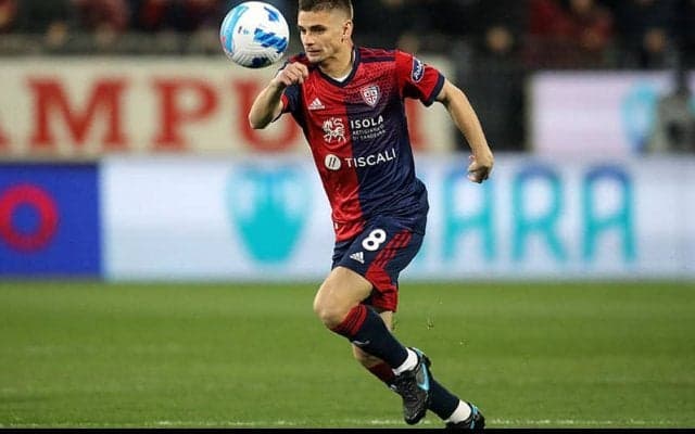 エンポリ、降格カリアリからルーマニア代表MFマリンを買い取りOP付きレンタルで獲得