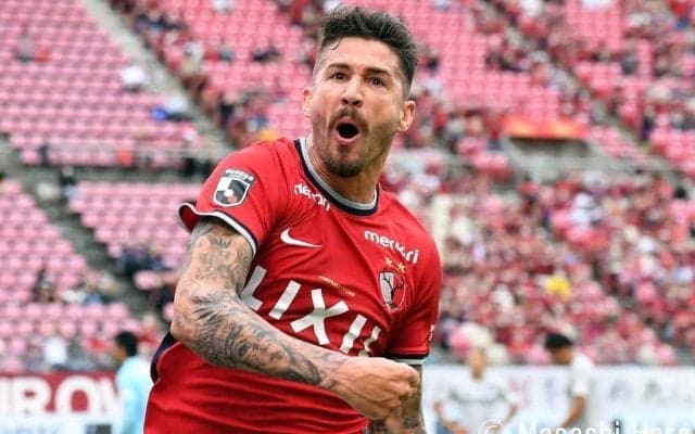 【鹿島】FWエヴェラウドが敗戦危機を救う衝撃弾!｢年間ベストゴール｣級の｢スーパーバイシクルゴール｣炸裂!! ツイッター上で｢訳わからん｣と話題となった衝撃弾