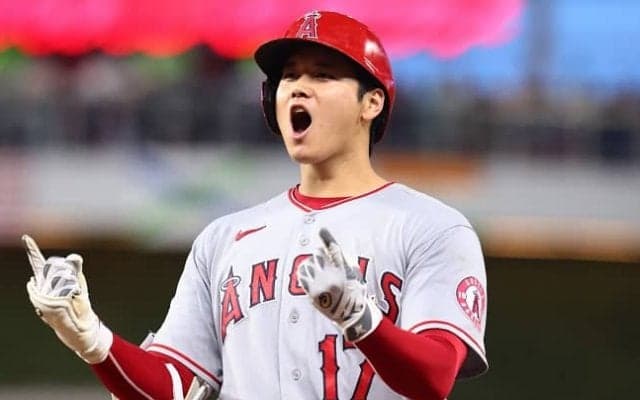 「自分自身で援護！彼は人間じゃない！」二刀流出場の大谷翔平、自らを助ける２点適時打を敵メディアも称賛！