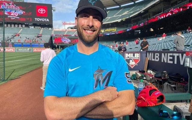【MLB】日ハム元助っ人が語る“大谷愛”　ユニホームが宝物…「僕にとっては一番特別なんだ」