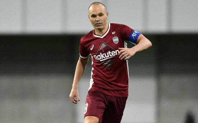 「公園行ったらイニエスタが」家族でサッカーする姿にファンも衝撃「いまだに信じられない」