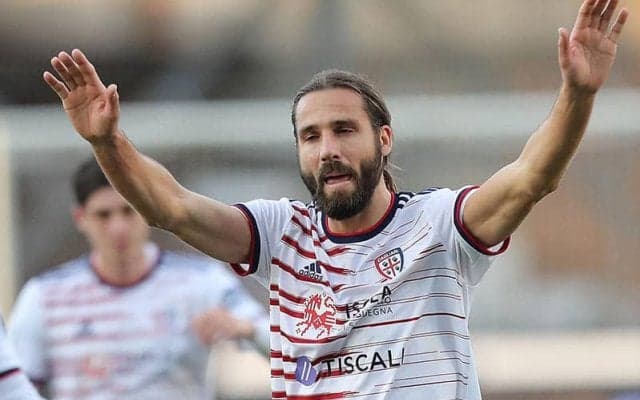 降格カリアリ、元イタリア代表FWパヴォレッティと2024年まで契約延長