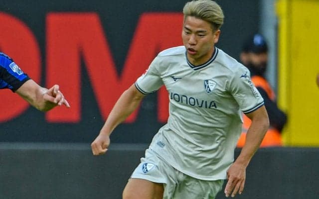 「この好きな背番号でプレーします」日本代表FW浅野拓磨が背番号変更を報告、昨季は「10」を付けていたが…