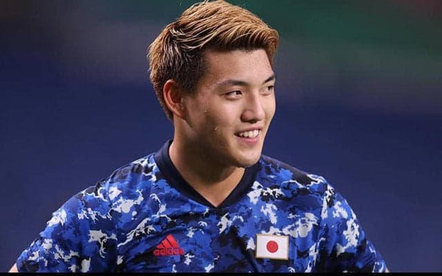 堂安律がフライブルクで上々のスタート！　得意な形からのデビュー即弾でアピール